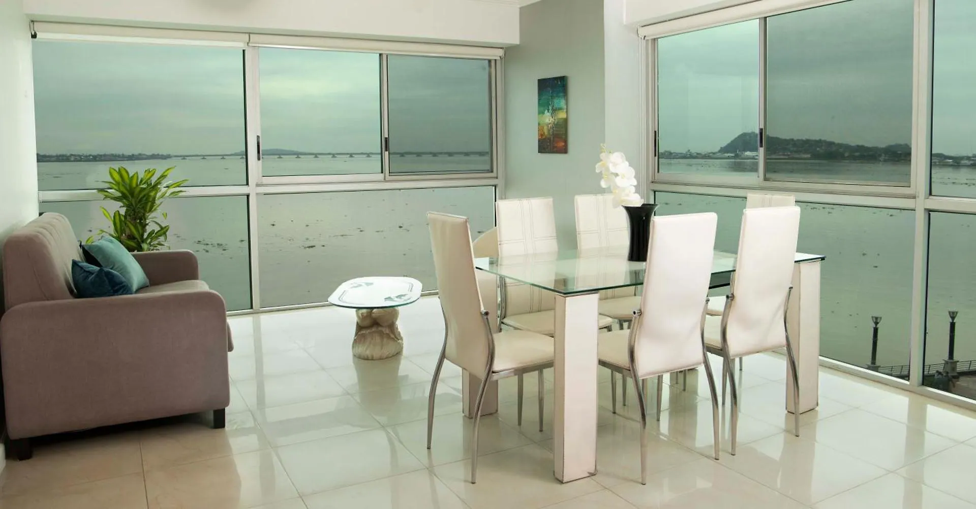 Departamento Riverfront 2, Puerto Santa Ana, Guayaquil 0*,  Ecuador