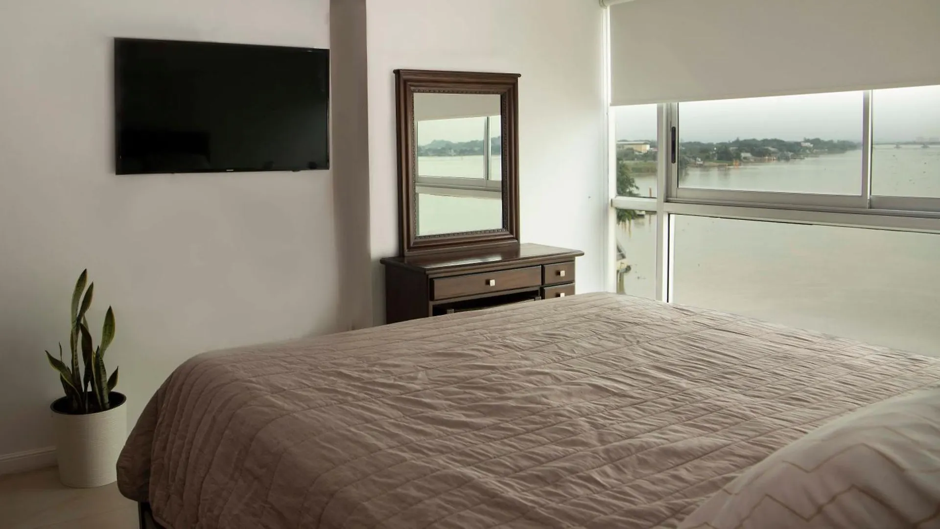 Departamento Riverfront 2, Puerto Santa Ana, Guayaquil Apartamento