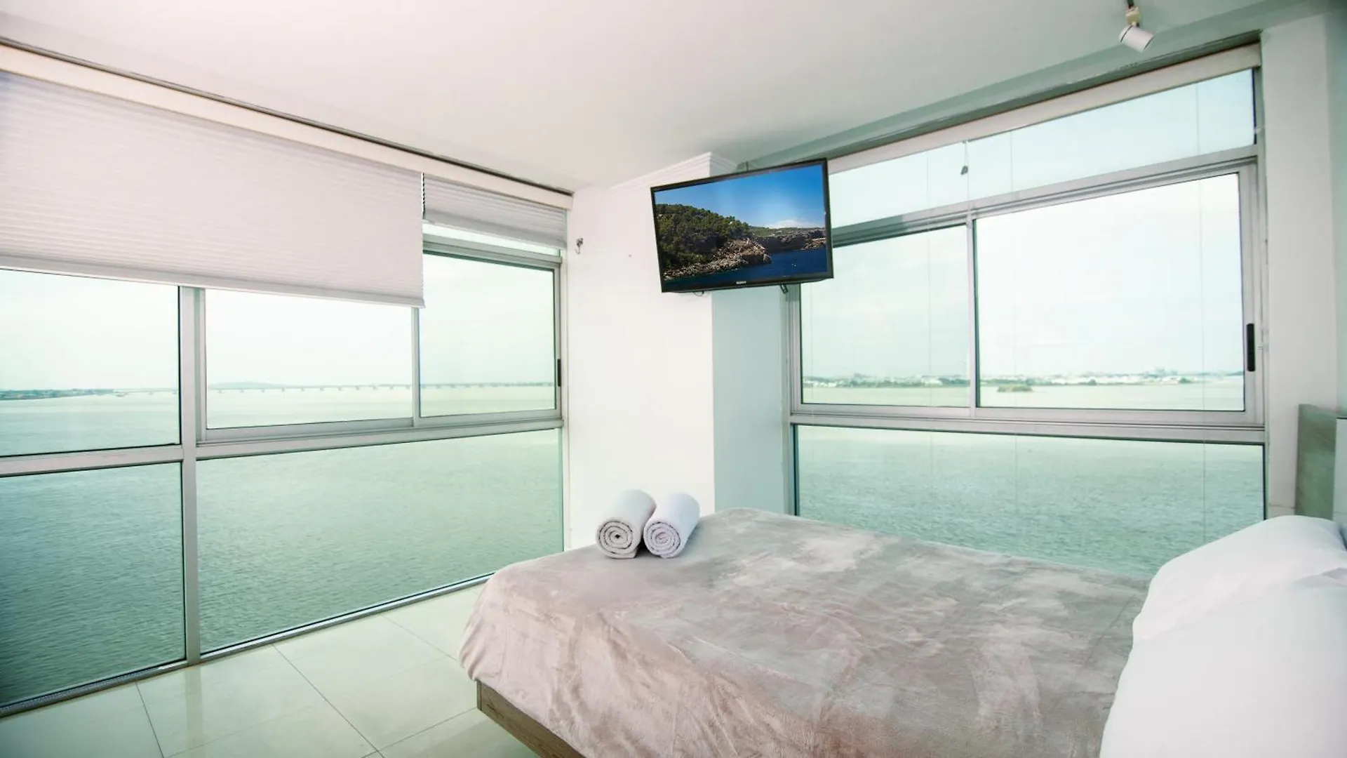 Departamento Riverfront 2, Puerto Santa Ana, Guayaquil